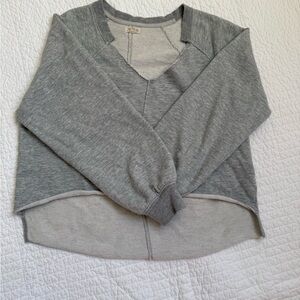 ANTHROPOLOGY Gray Long Sleeve Sweater